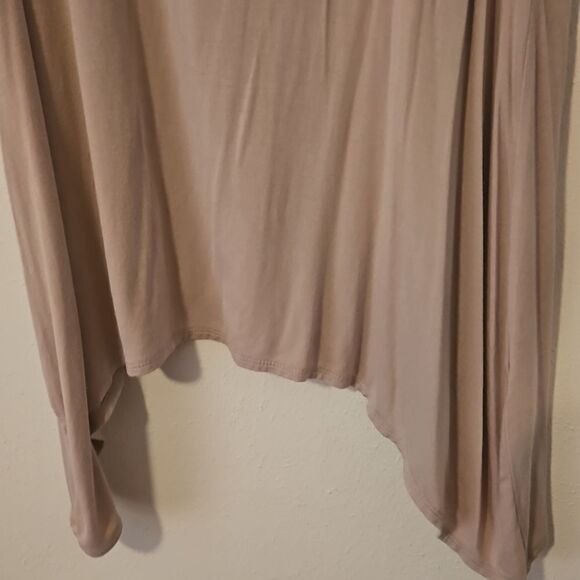 LOGO  by Lori Goldstein knit twin Hi-Low Tee w/ Elbow sleeve - Picture 10 of 11